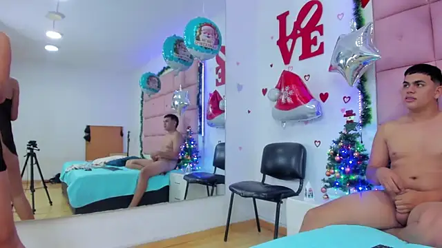 Aliss_Aron's cam snapshot