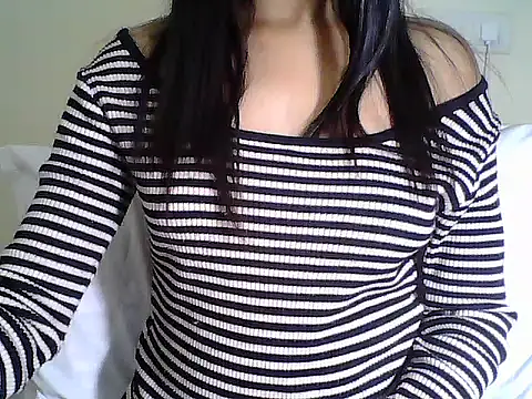 Bold_girl23's cam snapshot