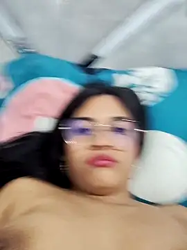 DAFNNEE_HOT's cam snapshot