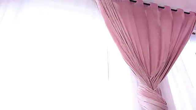 justnala_'s cam snapshot