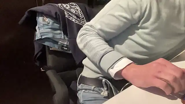 bullyboyy live sex cam