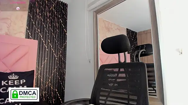 maia_bianchi's cam snapshot