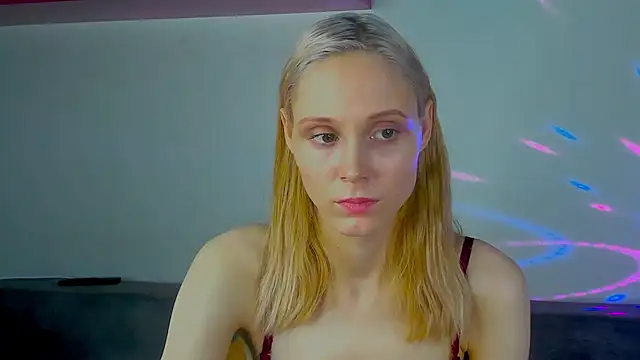 Gina_Gina_love's cam snapshot