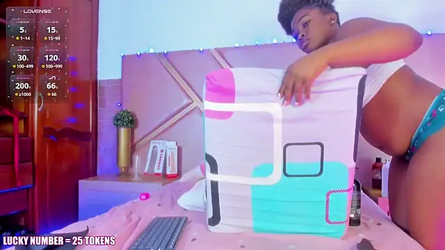 SophieSinclair's cam snapshot