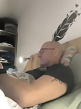 bogland33's cam snapshot