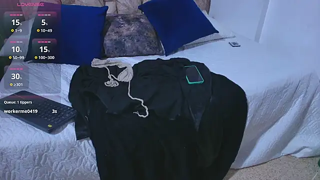 kitty__rouse_'s cam snapshot