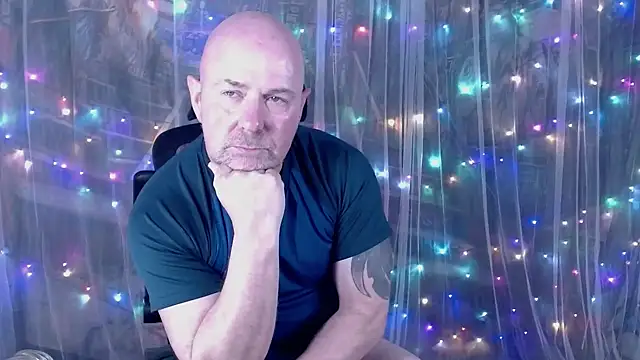 ManlyPrisonGuy live sex cam