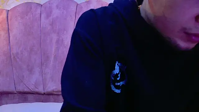 CharlotteandTaylorr's cam snapshot