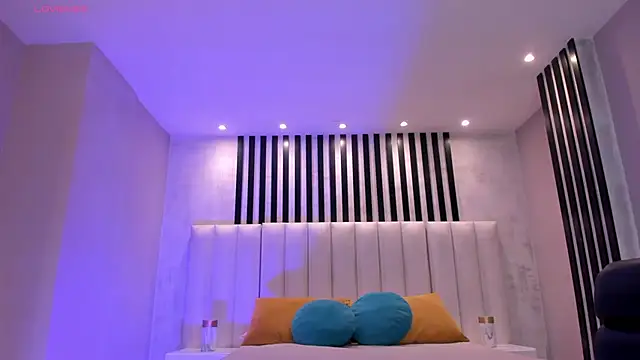 AmbarJames_'s cam snapshot