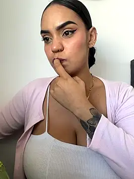 Sara-77's cam snapshot