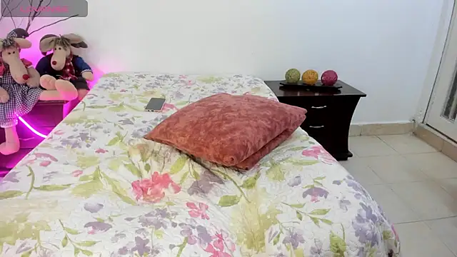 6_bunny_9's cam snapshot