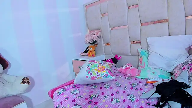 MiaKahali's cam snapshot