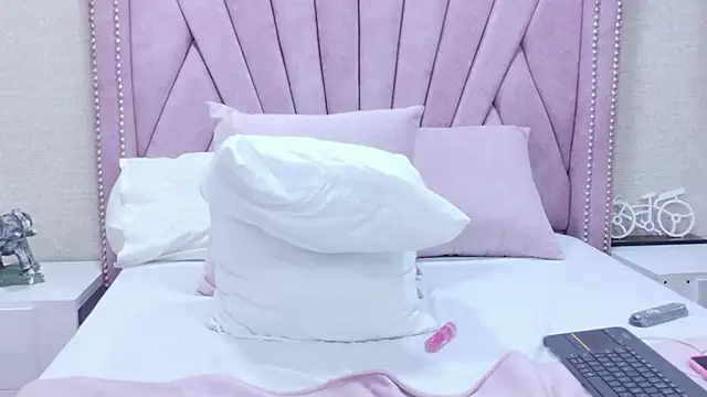 VioletGracee's cam snapshot