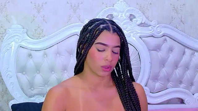 TiaraRosse's cam snapshot