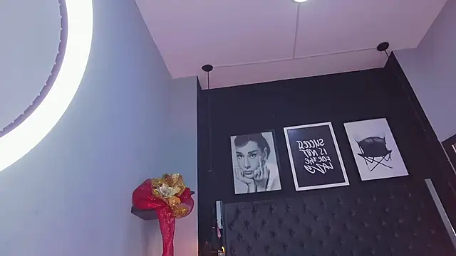 kitty_collins_'s cam snapshot