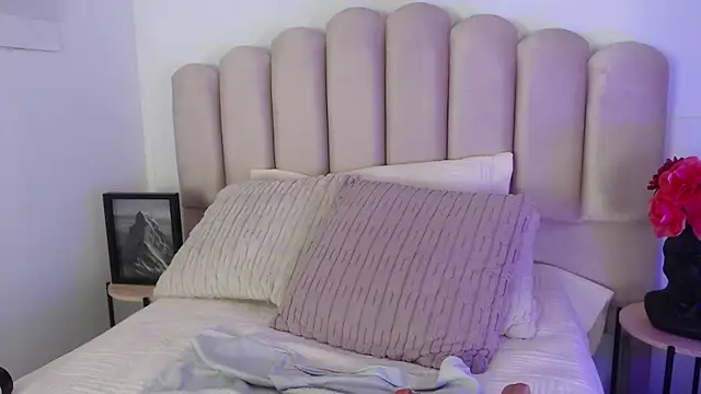 Lunasoto_s's cam snapshot