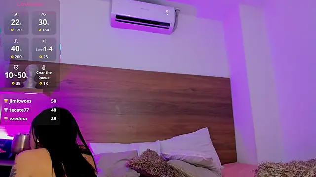 caroolinee1's cam snapshot