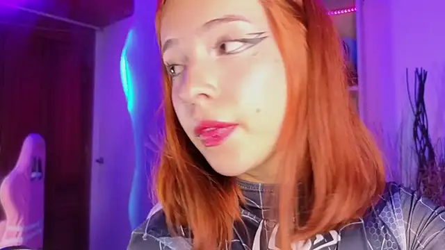 EmilyMiller_'s cam snapshot