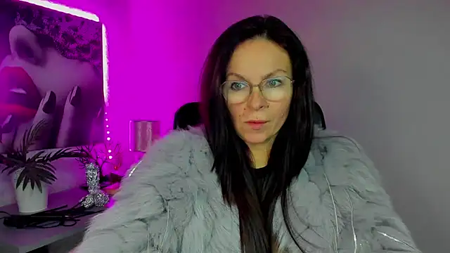 HelenLuxx's cam snapshot