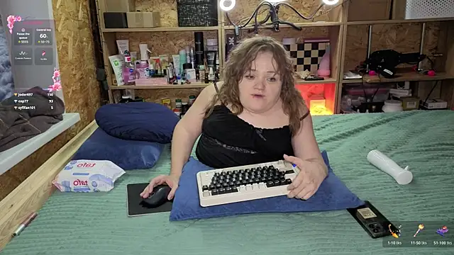 MiniNatalie's cam snapshot