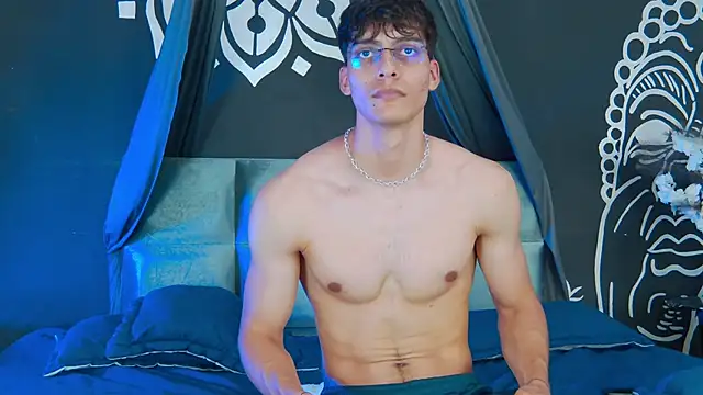 AlessioVitale's cam snapshot