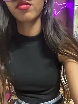 Desire_Zoya's cam snapshot