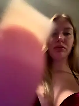 Chloemillerrxx live sex cam