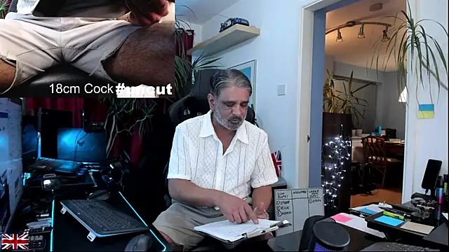 OnlineBossUK's cam snapshot