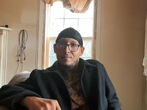 ThrowedWorldWide's cam snapshot