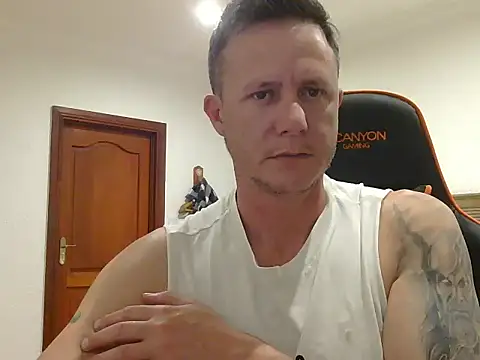 TroyDieselXXX's cam snapshot