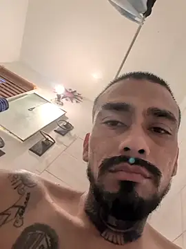 Cnutt310 live sex cam