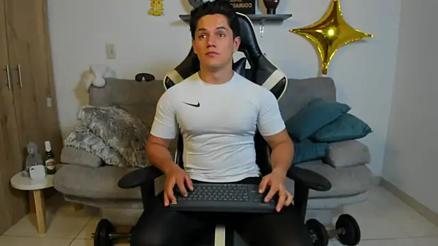 julian_wallace live sex cam