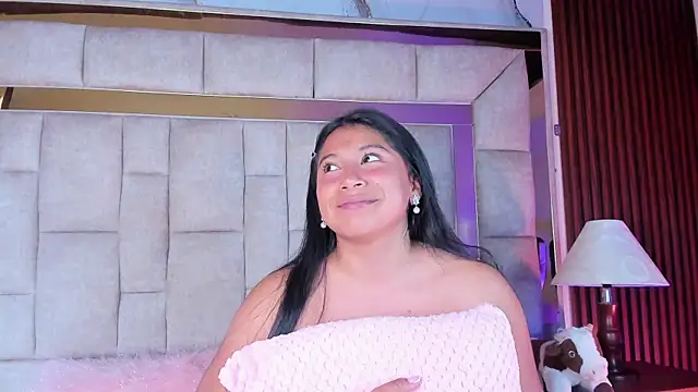 LinnaGardenia's cam snapshot