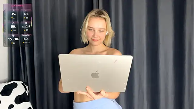 MelodyImam's cam snapshot