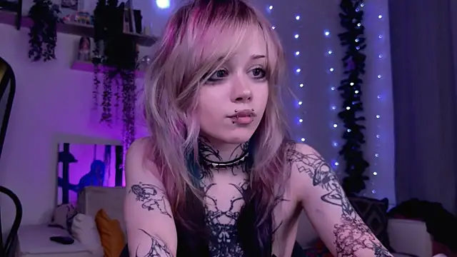 Lollyshy's cam snapshot