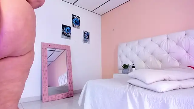 katte_landerr's cam snapshot