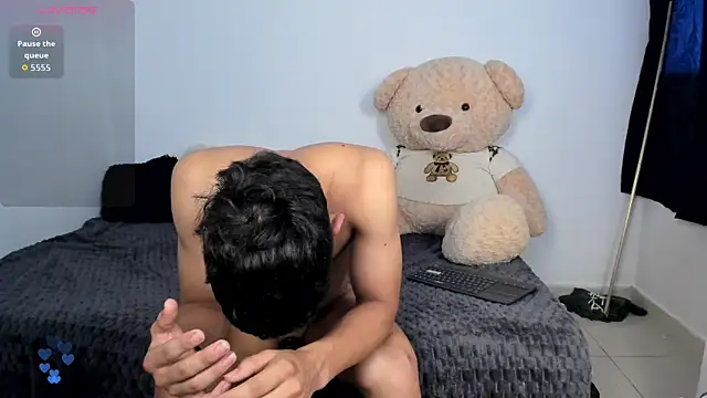 LittleParker's cam snapshot