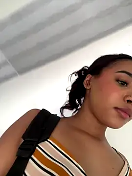 Ania_rose live sex cam