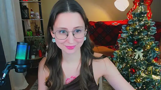 YourLovellyStory's cam snapshot