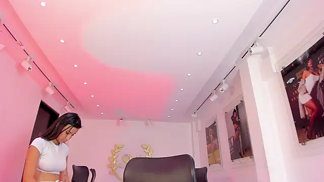 NairobiLee's cam snapshot