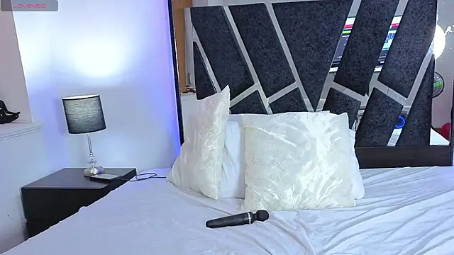 ReginaRosetti's cam snapshot