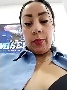 CRISTAL__11's cam snapshot