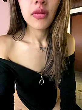 KloePink_'s cam snapshot