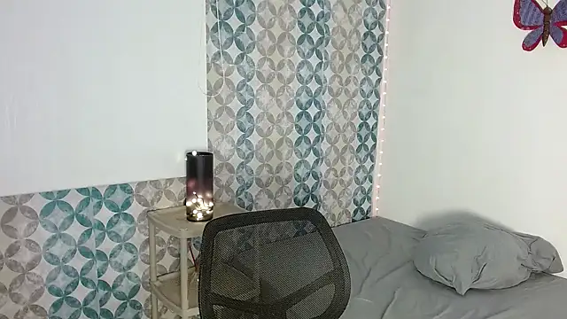 Emilybateee's cam snapshot