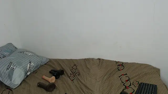 Belle2556's cam snapshot