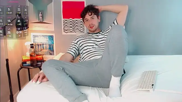 Elio555 live sex cam