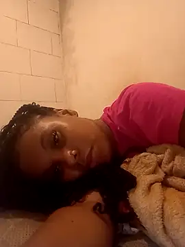 PrettahSantos live sex cam