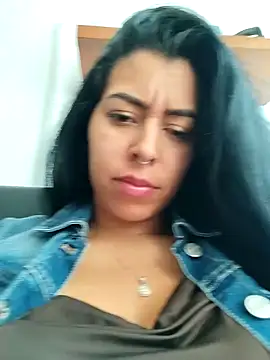Luianna live sex cam
