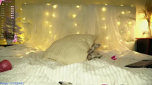 GlitterZOE live sex cam