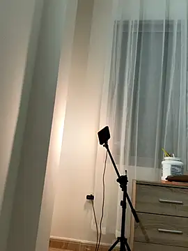 Adriennesexxx live sex cam